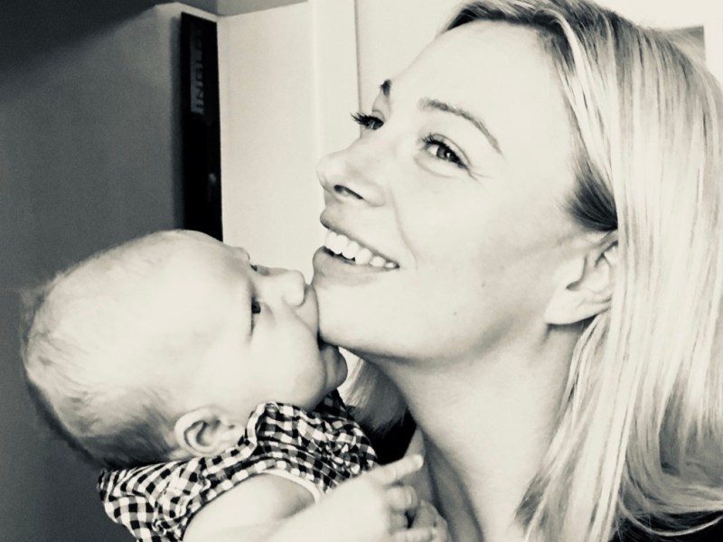 Mutterliebe / Midwife